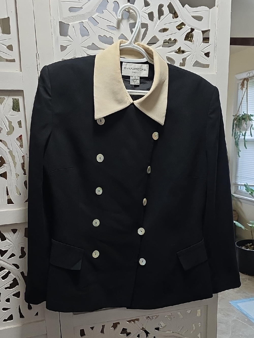 Evan Picone Black Double-Breasted Jacket with Cream Collar